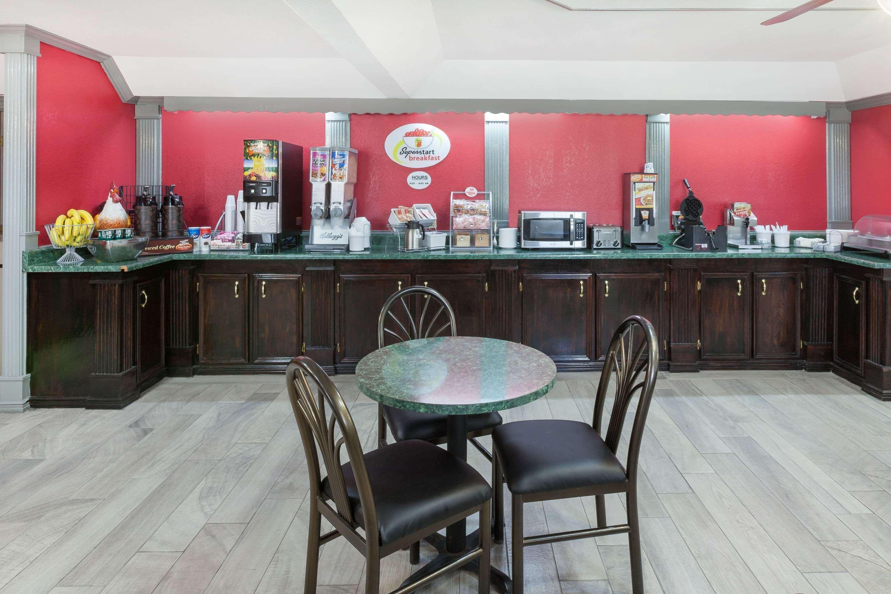 Motel Super 8 By Wyndham Kingsville