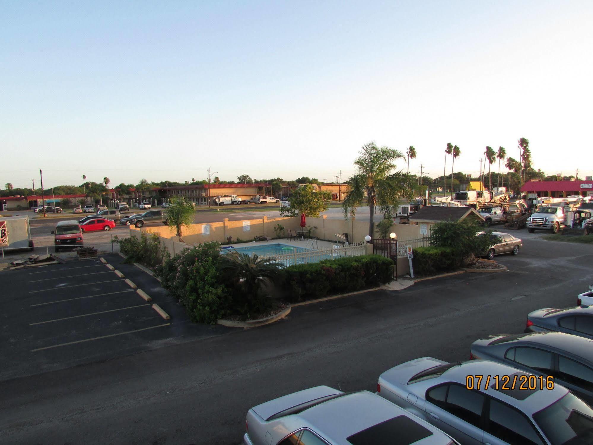 Motel Super 8 By Wyndham 2*