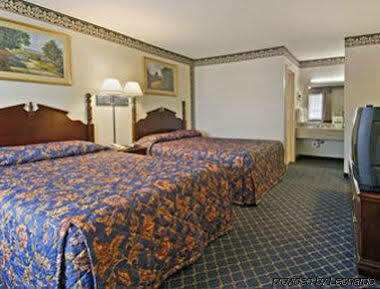 Super 8 By Wyndham 2*